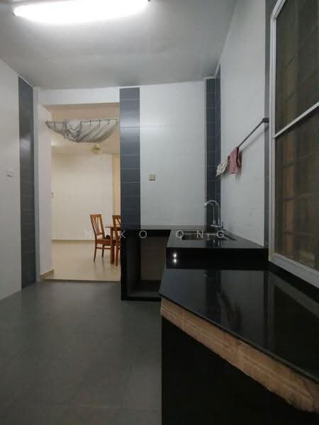 Flat for Rent at Taman Tampoi Utama Flat - Niko Ong - Kitchen - PropertyGuru.com.my
