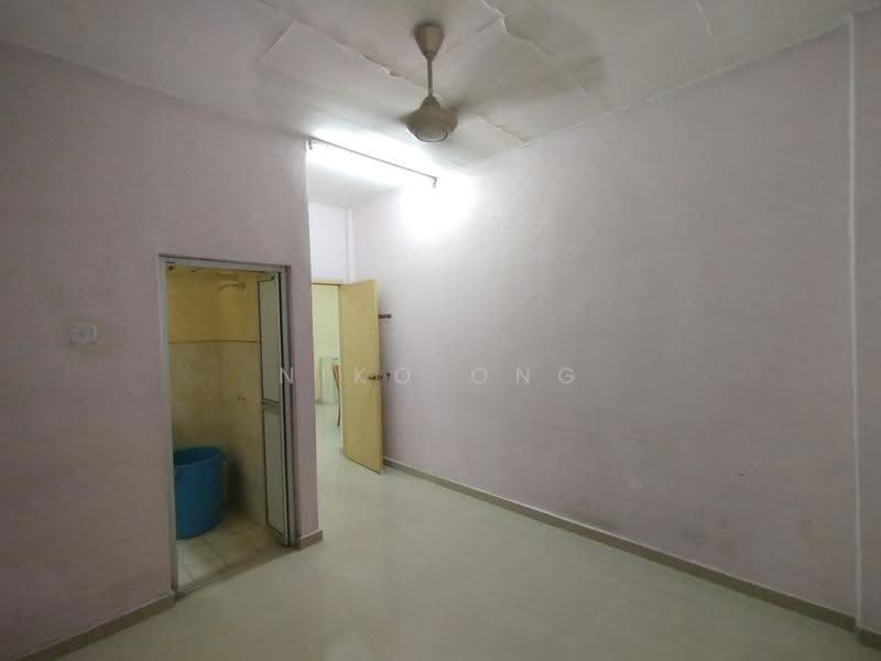 Flat for Rent at Taman Tampoi Utama Flat - Niko Ong - Interior - PropertyGuru.com.my