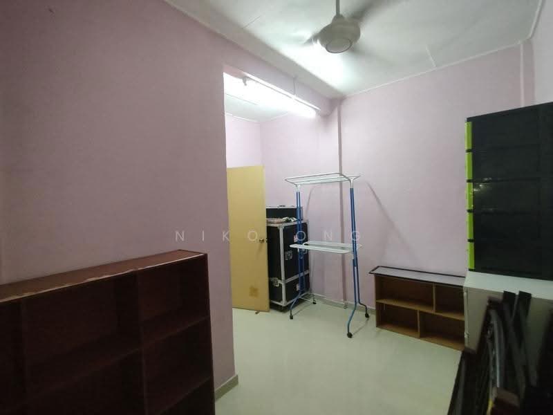 Flat for Rent at Taman Tampoi Utama Flat - Niko Ong - Interior - PropertyGuru.com.my