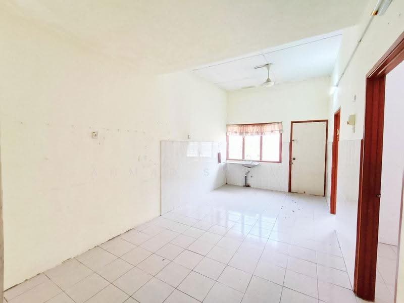 Rumah Teres 1-Tingkat untuk Dijual di Kampung Tok Muda (Kapar) - Ahmad Syafiq - Kitchen - PropertyGuru.com.my