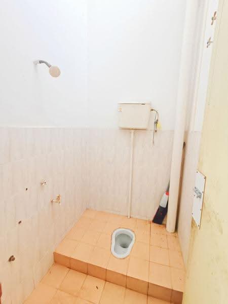 Rumah Teres 1-Tingkat untuk Dijual di Kampung Tok Muda (Kapar) - Ahmad Syafiq - Bathroom - PropertyGuru.com.my