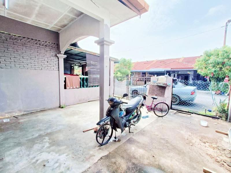 Rumah Teres 1-Tingkat untuk Dijual di Kampung Tok Muda (Kapar) - Ahmad Syafiq - Exterior - PropertyGuru.com.my