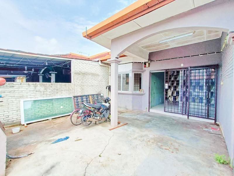 Rumah Teres 1-Tingkat untuk Dijual di Kampung Tok Muda (Kapar) - Ahmad Syafiq - Exterior - PropertyGuru.com.my