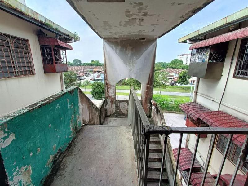 Flat for Sale at Taman Suria Pendamar Flat - Ahmad Syafiq - Stairs - PropertyGuru.com.my