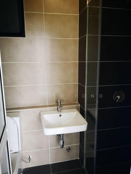 Kediaman Servis untuk Dijual di D'Pristine - Alicia Fong - Bathroom - PropertyGuru.com.my