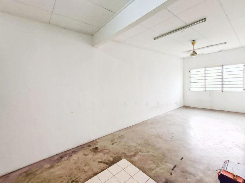 Flat for Sale at Taman Aman Perdana - Ahmad Syafiq - Living room - PropertyGuru.com.my