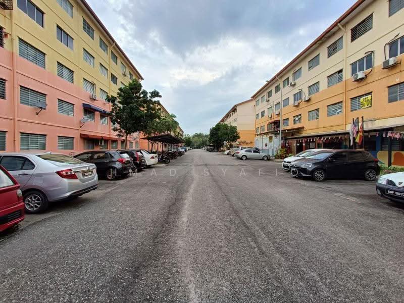 Flat for Sale at Taman Aman Perdana - Ahmad Syafiq - Exterior - PropertyGuru.com.my