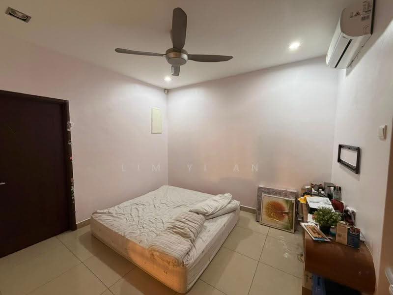 Rumah Teres 3-Tingkat untuk Dijual di Kampung Sungai Nibong (Bayan Lepas) - Lim Yi An - Bedroom - PropertyGuru.com.my
