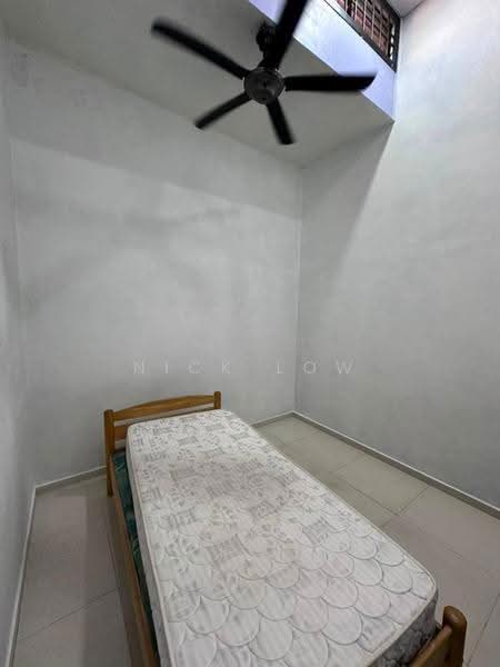 Rumah Teres 1-Tingkat untuk Disewa di Taman Pelangi Indah (Ulu Tiram) - Nick Low - Bedroom - PropertyGuru.com.my