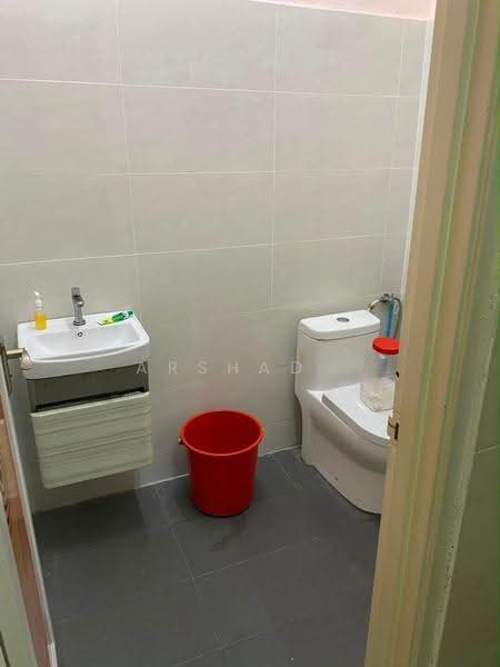 Rumah Teres 2-Tingkat untuk Dijual di Taman Pulai Utama (Skudai) - Arshad . - Bathroom - PropertyGuru.com.my