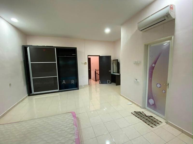 Rumah Teres 2-Tingkat untuk Dijual di Taman Pulai Utama (Skudai) - Arshad . - Bedroom - PropertyGuru.com.my