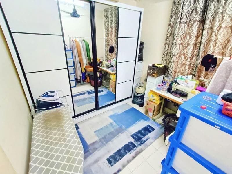 Pangsapuri untuk Dijual di Laguna Biru - Ahmad Syafiq - Bedroom - PropertyGuru.com.my