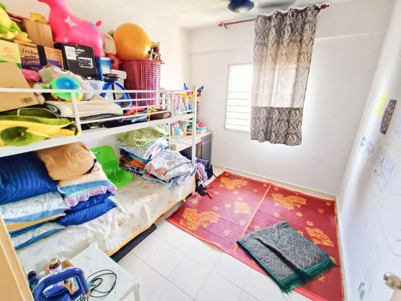 Pangsapuri untuk Dijual di Laguna Biru - Ahmad Syafiq - Bedroom - PropertyGuru.com.my