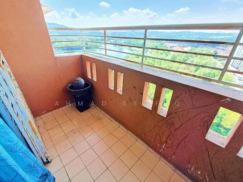 Pangsapuri untuk Dijual di Laguna Biru - Ahmad Syafiq - Balcony - PropertyGuru.com.my