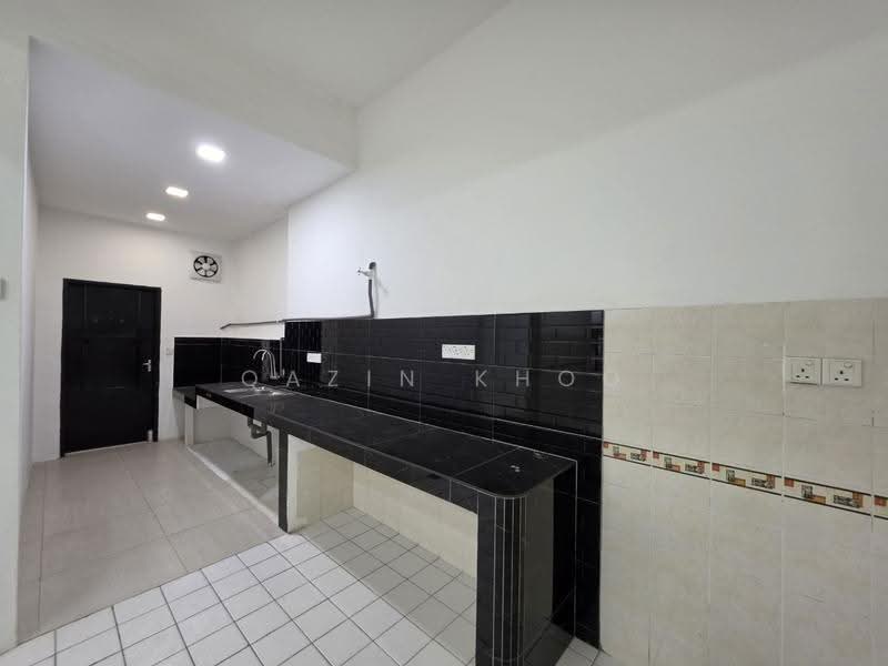 Semi-Detached House for Sale in Sunway City Ipoh (Ulu Kinta) - Qazin Khoo - Kitchen - PropertyGuru.com.my