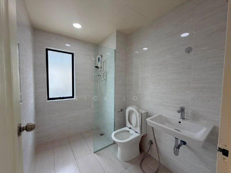 Rumah Teres 2-Tingkat untuk Disewa di Taman Damansara Aliff (Tampoi) - Nick Low - Bathroom - PropertyGuru.com.my
