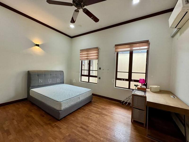 Rumah Berkembar untuk Dijual di Bukit Jelutong (Shah Alam) - Nur Alia Omar - Bedroom - PropertyGuru.com.my