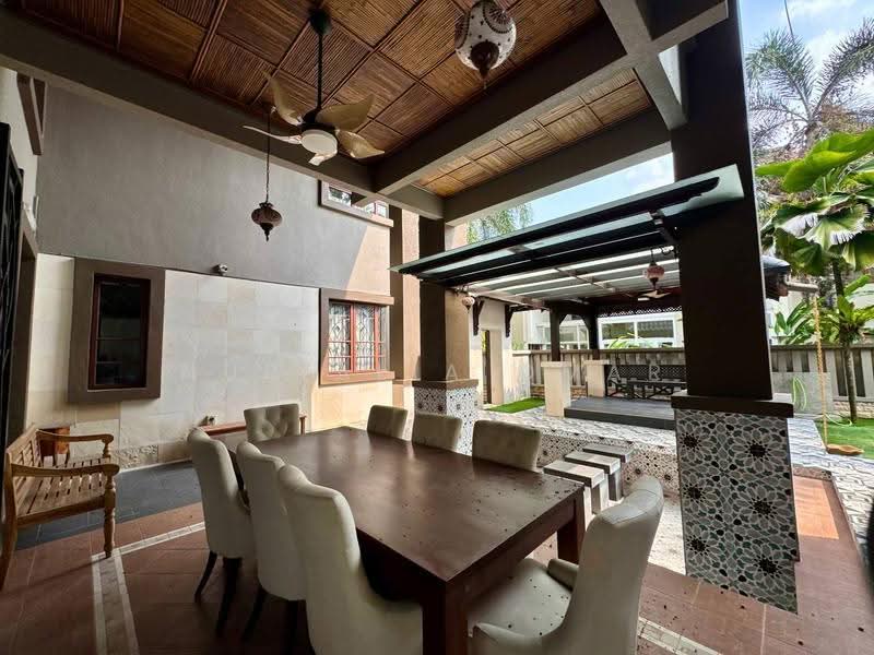 Rumah Berkembar untuk Dijual di Bukit Jelutong (Shah Alam) - Nur Alia Omar - Exterior - PropertyGuru.com.my