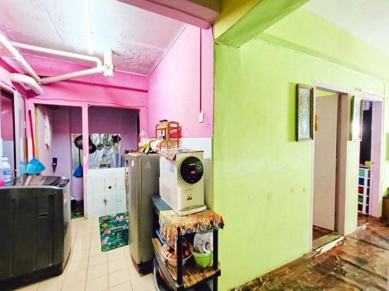 Flat for Sale at Angsana - Ahmad Syafiq - Kitchen - PropertyGuru.com.my
