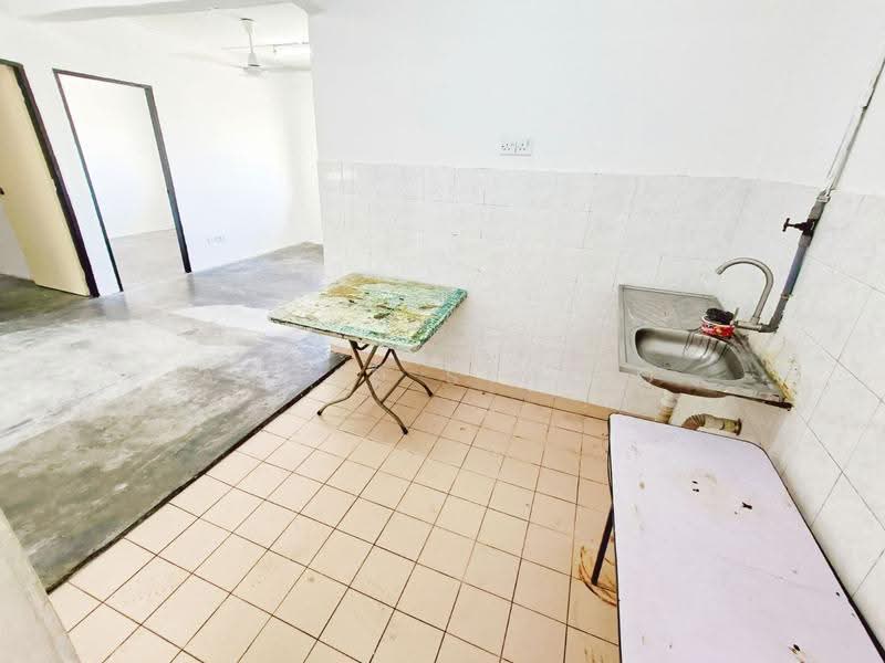 Pangsapuri untuk Dijual di Pangsapuri Utarid Subang - Ahmad Syafiq - Kitchen - PropertyGuru.com.my