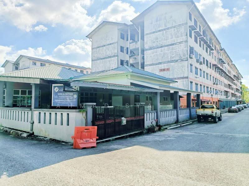 Pangsapuri untuk Dijual di Pangsapuri Utarid Subang - Ahmad Syafiq - Exterior - PropertyGuru.com.my