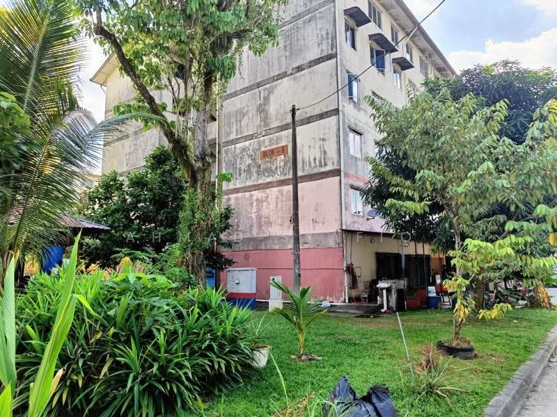 Pangsapuri untuk Dijual di Pangsapuri Utarid Subang - Ahmad Syafiq - Exterior - PropertyGuru.com.my