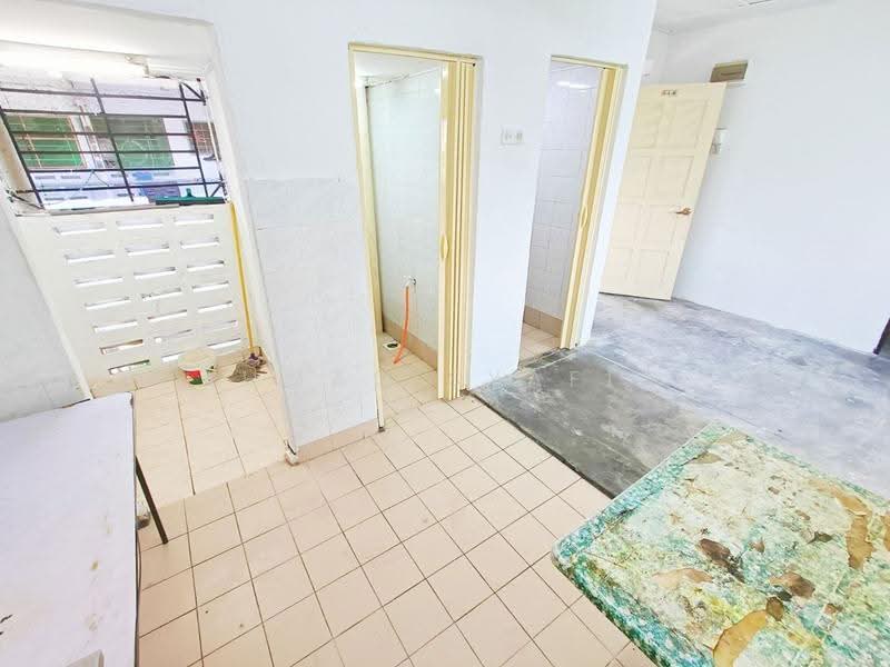 Pangsapuri untuk Dijual di Pangsapuri Utarid Subang - Ahmad Syafiq - PropertyGuru.com.my