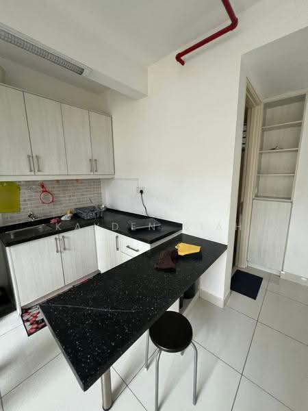Kediaman Servis untuk Disewa di De Centrum Residences - Kayden Siah - Kitchen - PropertyGuru.com.my