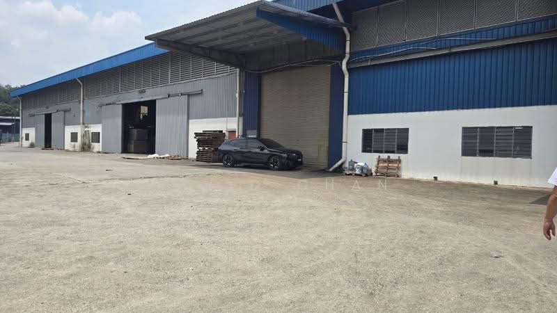 Gudang untuk Disewa di Kampung Baru Subang (Sungai Buloh) - David Chan - Exterior - PropertyGuru.com.my