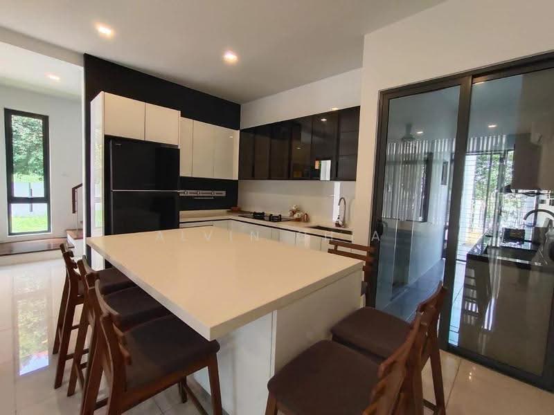 3-storey Terraced House for Sale in Lake Fields (Sungai Besi) - Alvin Chia - Kitchen - PropertyGuru.com.my
