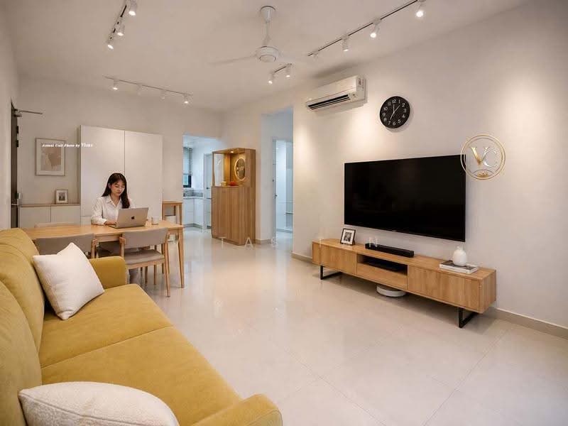 Townhouse for Sale in Setia Alam (Selangor) - Vitas Tan - Living Room - PropertyGuru.com.my