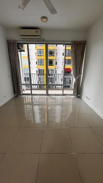 Kediaman Servis untuk Disewa di Greenfield Regency - Andrew Ang - Balcony - PropertyGuru.com.my