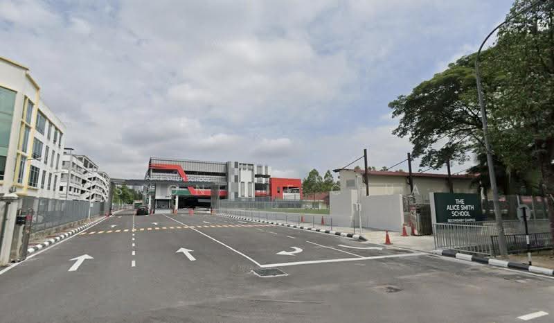 Shop for Sale in Taman Equine (Seri Kembangan) - Soon Jie Chua - Exterior - PropertyGuru.com.my