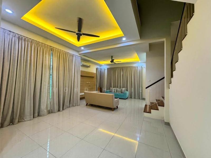 Semi-Detached House for Sale in Semenyih (Selangor) - Mohd Hafiez - Living Room - PropertyGuru.com.my