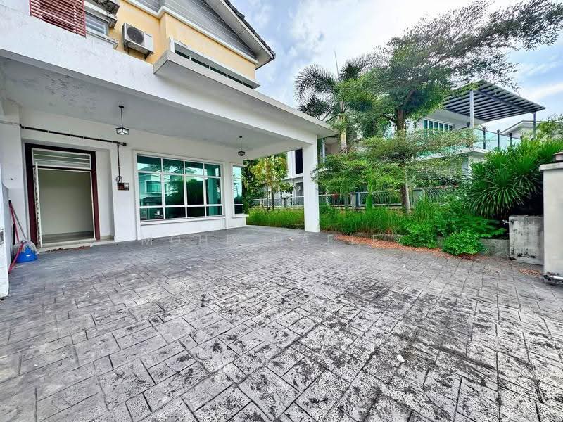 Semi-Detached House for Sale in Semenyih (Selangor) - Mohd Hafiez - Exterior - PropertyGuru.com.my