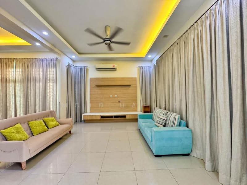 Semi-Detached House for Sale in Semenyih (Selangor) - Mohd Hafiez - Living Room - PropertyGuru.com.my