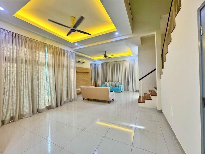 Semi-Detached House for Sale in Semenyih (Selangor) - Mohd Hafiez - Living Room - PropertyGuru.com.my