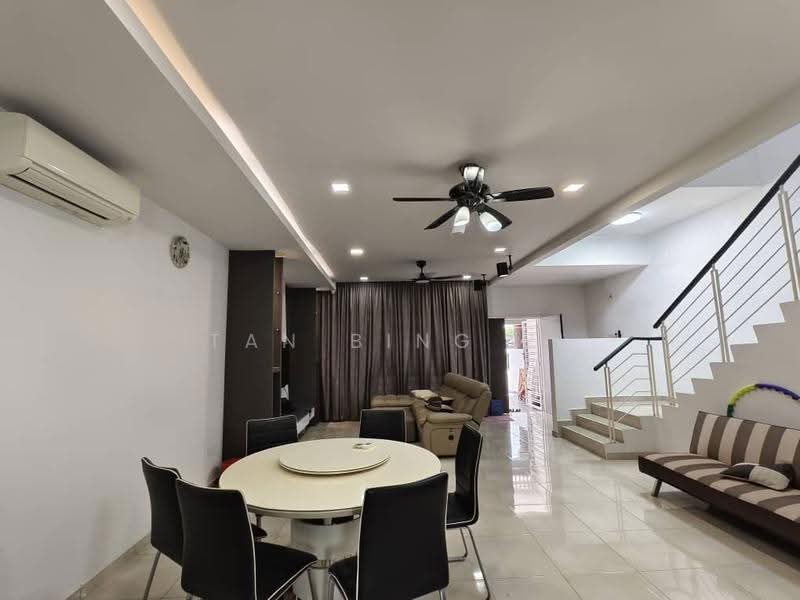 2-storey Terraced House for Rent in Taman Nusa Sentral (Iskandar Puteri (Nusajaya)) - Tan Bing Yi - Living Room - PropertyGuru.com.my
