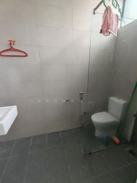 Rumah Teres 2-Tingkat untuk Dijual di Bandar Seri Alam (Masai) - Arshad . - Bathroom - PropertyGuru.com.my