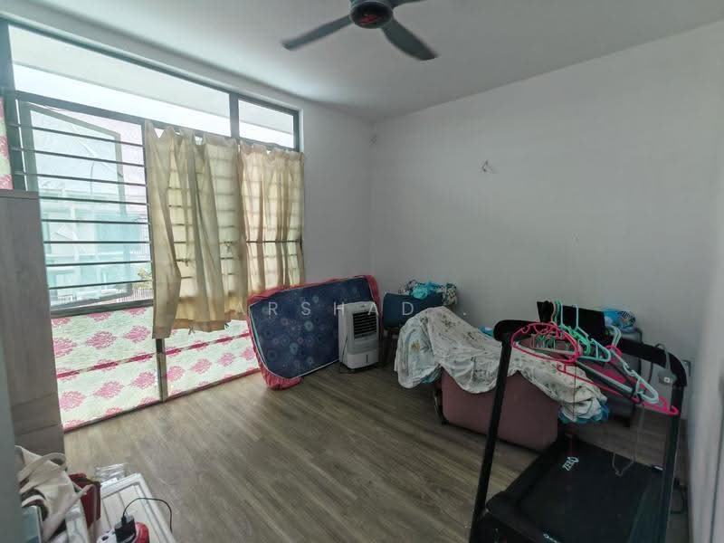 Rumah Teres 2-Tingkat untuk Dijual di Bandar Seri Alam (Masai) - Arshad . - Bedroom - PropertyGuru.com.my