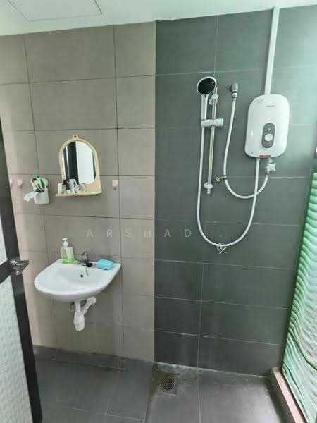 Rumah Teres 2-Tingkat untuk Dijual di Bandar Seri Alam (Masai) - Arshad . - Bathroom - PropertyGuru.com.my