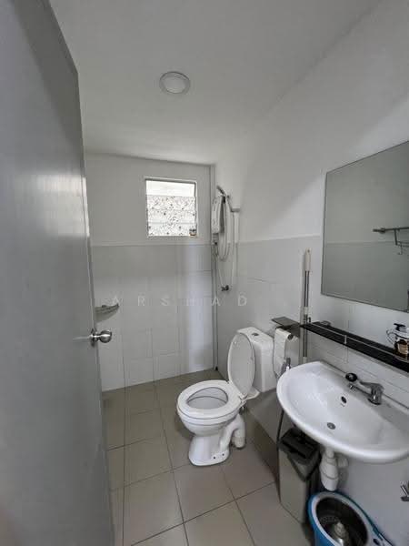 Apartment for Sale at Denai Nusantara Apartment - Arshad . - Bathroom - PropertyGuru.com.my