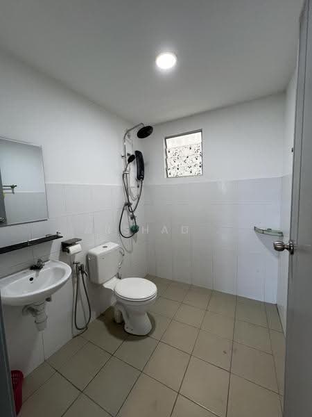 Apartment for Sale at Denai Nusantara Apartment - Arshad . - Bathroom - PropertyGuru.com.my