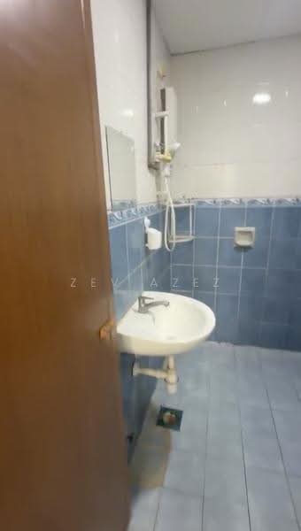 Kondominium untuk Disewa di Villa Angsana - Zev Azez - Bathroom - PropertyGuru.com.my