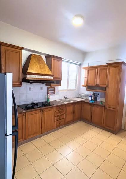 Condominium for Rent at Gold Coast Resort Condominium - Clifton Chee - Kitchen - PropertyGuru.com.my
