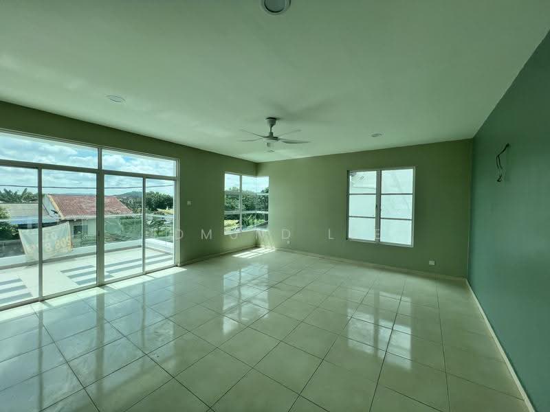 Bungalow House for Sale in Labu (Negeri Sembilan) - Edmund Lee - Balcony - PropertyGuru.com.my
