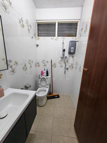 2-storey Terraced House for Sale in SS17 (Subang Jaya) - RL Han - Bathroom - PropertyGuru.com.my
