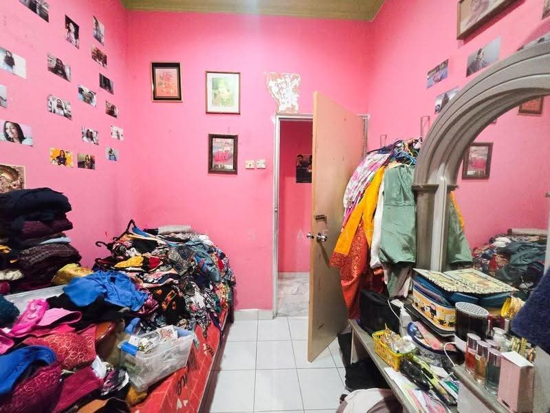 Flat for Sale at Fortune Heights Apartment A7 - Zul Syafiq - Bedroom - PropertyGuru.com.my