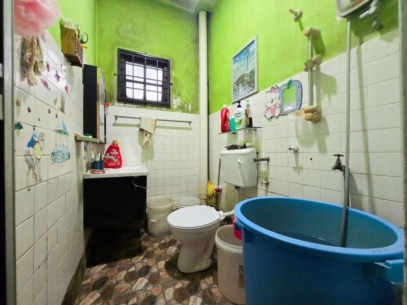 Flat for Sale at Fortune Heights Apartment A7 - Zul Syafiq - Bathroom - PropertyGuru.com.my