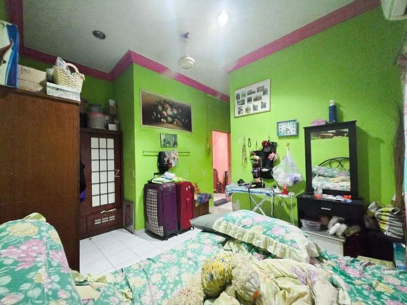 Flat for Sale at Fortune Heights Apartment A7 - Zul Syafiq - Bedroom - PropertyGuru.com.my